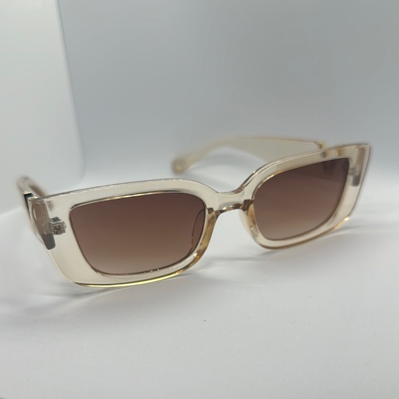Chic Beige Rectangle Sunglasses with V Detail - Trendy Fashion Shades main image 16